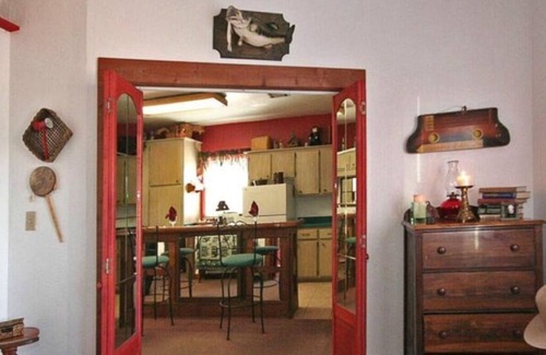 Norman Apartment | Pinecone at Whispering Pines Inn