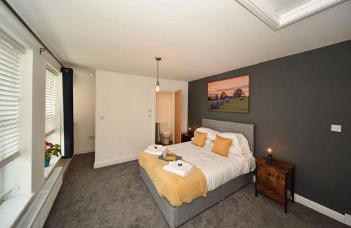 Macclesfield Apartment | Pinfold Suite - Chester Road Apartments By