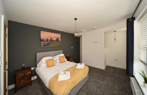 Macclesfield Apartment | Pinfold Suite - Chester Road Apartments By