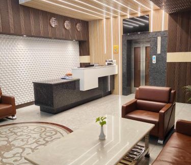 Lucknow Hotel | Pinnacle by Click Hotels, Lucknow