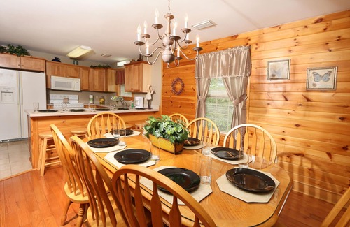 Pigeon Forge Ski Chalet | Pinnacle View 7A - Three Bedroom Chalet