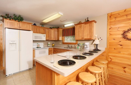 Pigeon Forge Ski Chalet | Pinnacle View 7A - Three Bedroom Chalet