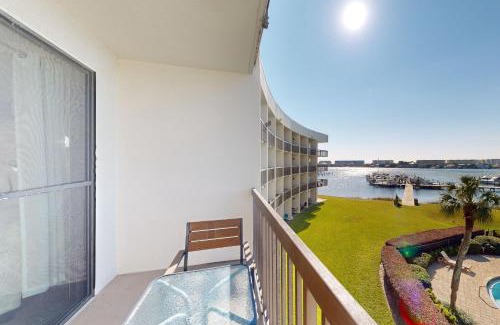 Fort Walton Beach Hotel | Pirates Bay A310