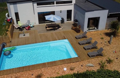 Locquirec House | Piscine chauffée et plages à Locquirec