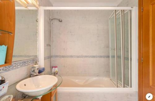Javea Apartment | Piso bonito cerca de la playa con piscina, jardín, gimnasio y garaje