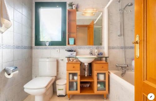 Javea Apartment | Piso bonito cerca de la playa con piscina, jardín, gimnasio y garaje