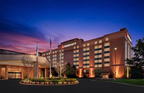 Cranberry Township Hotel | Pittsburgh Marriott North
