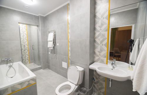 Yavory Hotel | Pivdenniy