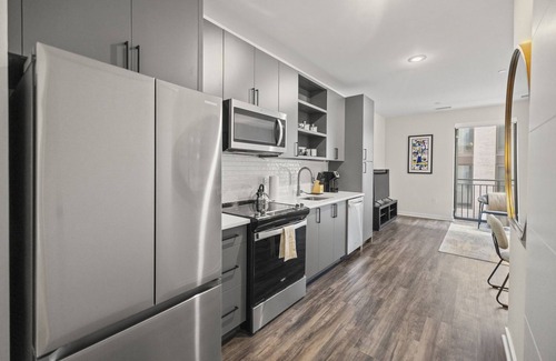 Cathedral Heights Apartment | Placemakr Cathedral Heights