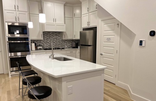 Plano House | Plano Gem Near Shops and Parks