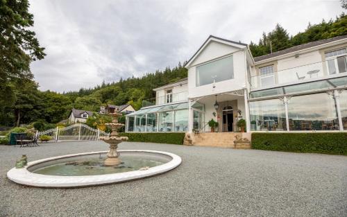Llanrwst Hotel | Plas Maenan