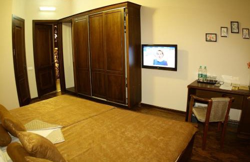 Samarkand Hotel | Platan