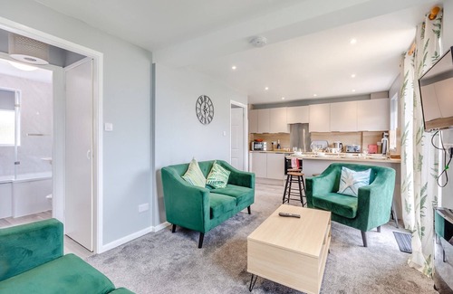 Brixham Ski Chalet | Platinum 3 Bedroom Chalet Pet