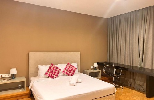 Kuala Lumpur City Centre Apartment | Platinum Suites KLCC