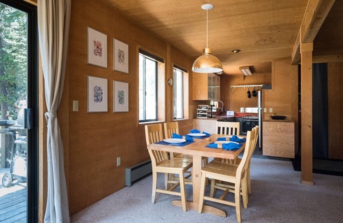 Bear Valley House | Play Outside/Relax Inside at Our Modern Retreat, Ursa Major
