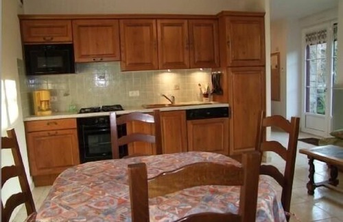 Pleudihen-sur-Rance Cottage | Pleaudihen - sur- Rance between St-Malo and Dinan Stone house 2 épis 1-4 pers