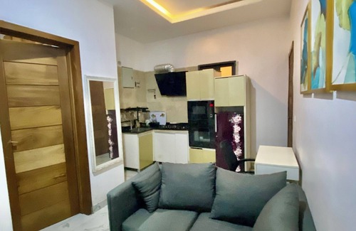 Surulere Apartment | PLISTBOOKING - LOVELY MODERN ONE BEDROOM SHORT LET APARTMENT IN LEKKI PHASE 1 NG