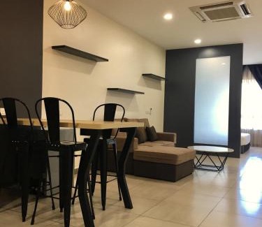 Taman Jubilee House | PM Octagon Ipoh Suites & Apartment 1