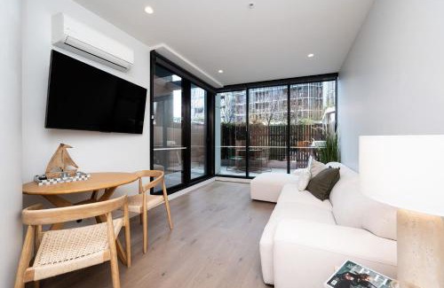 Port Melbourne Apartment | PM Residence - Port Melbourne