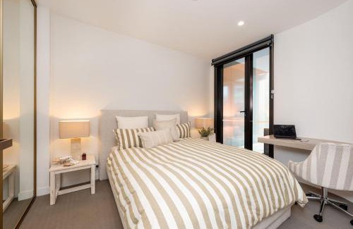 Port Melbourne Apartment | PM Residence - Port Melbourne