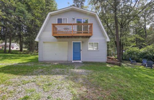 Greentown House | Poconos Cabin Year Round Bliss