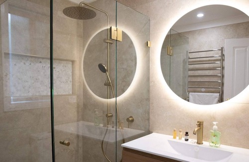 Bateau Bay House | Poets Corner Retreat