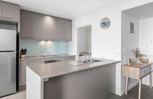 Lorne Apartment | Point Grey Apartment 7