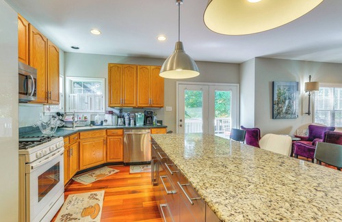 Point of Rocks House | Point of Rocks Vacation Rental w/Community Pool!