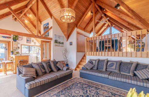 Akaroa House | Pointers - Akaroa Holiday Home