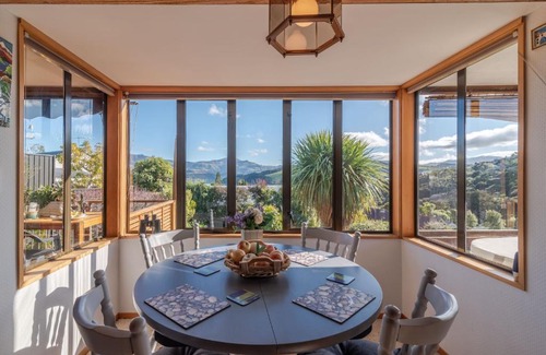 Akaroa House | Pointers - Akaroa Holiday Home