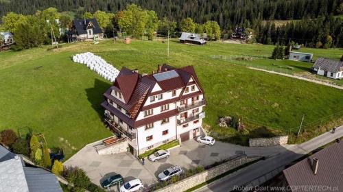 Bialy Dunajec House | Pokoje Gościnne Stołowe