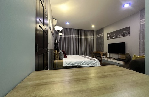 Bang Na Hotel | PomPom Home