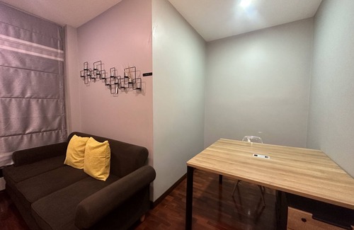 Bang Na Hotel | PomPom Home