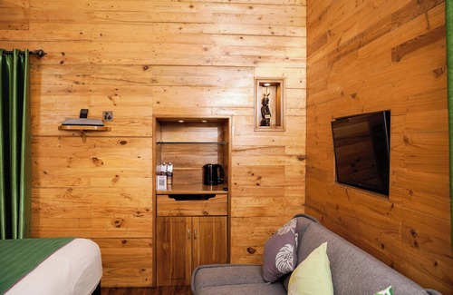 Candikuning Hotel | Pondanu Cabins By The Lake