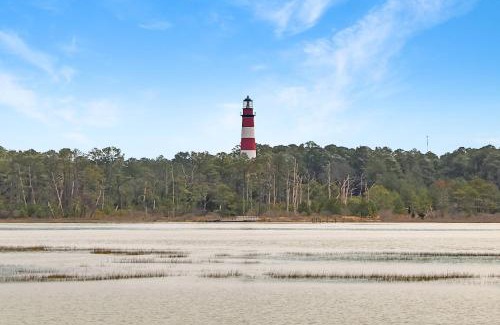 Chincoteague House | Pony View - Pet friendly, waterfront with boat slip!