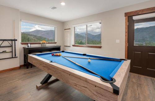 Grand Lake House | Pool Table, Expansive Mountain Views, New Construction, Close to Town