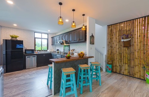 Nong Kae Villa | Pool villa 4 BR walking to Beach HV