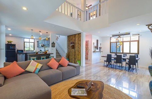 Nong Kae Villa | Pool villa 4 BR walking to Beach HV
