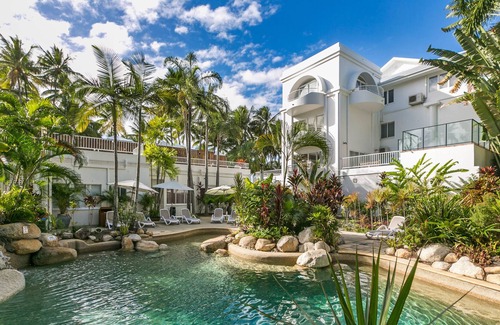 Palm Cove Apartment | Poolside Apt in Alamanda Beachfront Resort 42