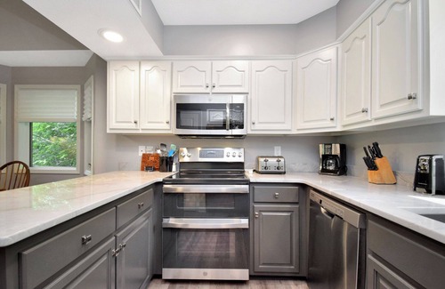 Blowing Rock Condo | Poplar 4 | Fireplace, Restaurant, Pool, Spa