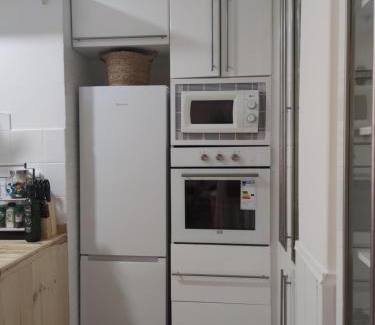 Fuengirola City Centre Apartment | Port House, Paseo Marítimo,a un minuto playa