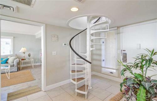 Isle of Palms Villa | Port O'Call B-301