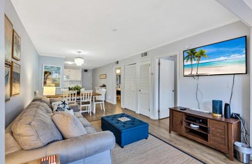 Palmetto Dunes Apartment | Port Royal Spa heaven with beach access