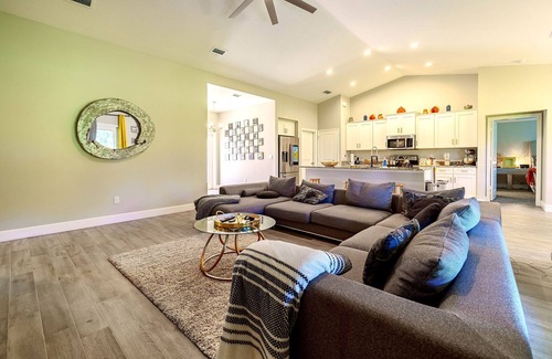 Port Saint Lucie House | Port St Lucie Room