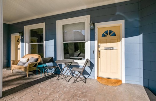 Newlands Apartment | Portland Place 1- 5min walk→PearlSt | 1000mbps | 55"TV | King | W/D