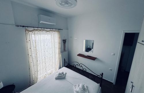 Vathy Apartment | Portolos Apartments - Sarakiniko