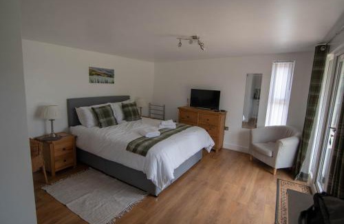 Achachork Apartment | Portree Garden Room