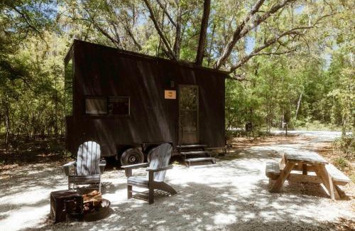 Gilchrist County Other | Postcard Cabins Gilchrist Springs, Outdoor Collection by Marriott Bonvoy