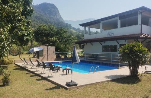 Sertao do Taquari Hotel | Pousada Cantinho do Sossego Paraty tem Piscina com Vista pra Montanha, Salão de Jogos, Café da Manhã, Estacionamento, Gerador de Energia, Próximo as principais Praias, Ilhas e Cachoeiras