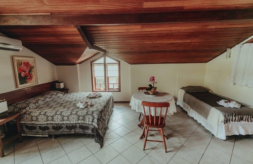 Lagoa da Conceicao Hotel | Pousada Colinas da Lagoa